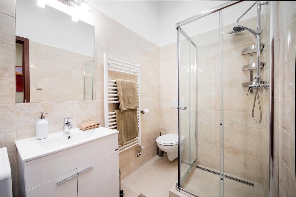 Little Boss Apartment Budapest Luaran gambar